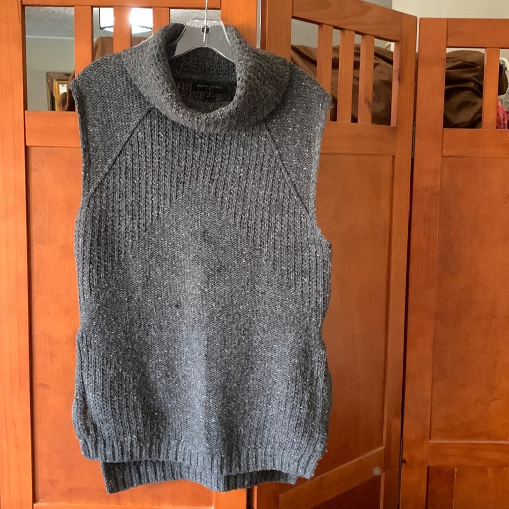 Banana Republic Cowl Neck Hi Lo Sleeveless Sweater